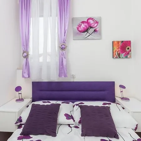 아파트 Kikilly - Two Bedroom With Balcony And Sea View *
